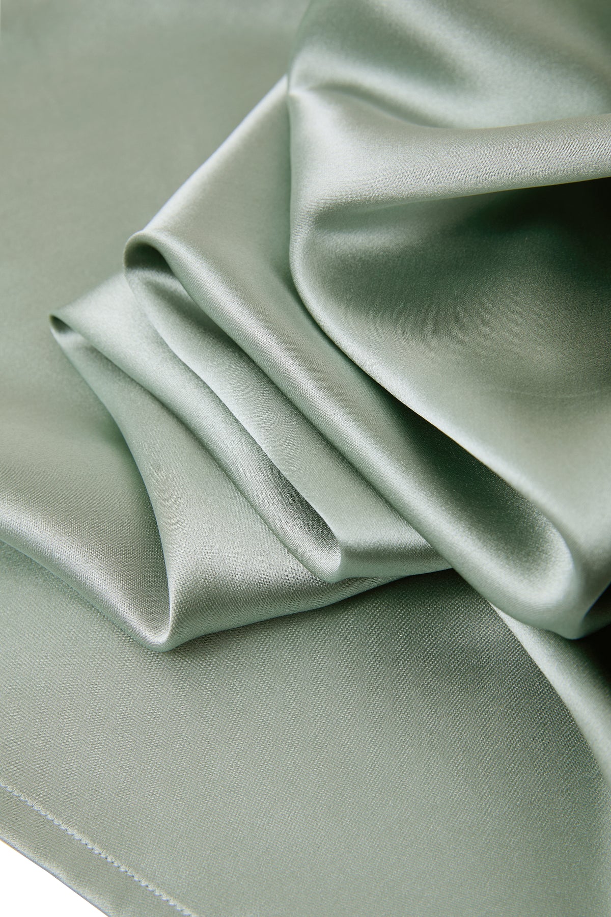 Viridian Lake Robe In Mulberry Silk - Misty Pine