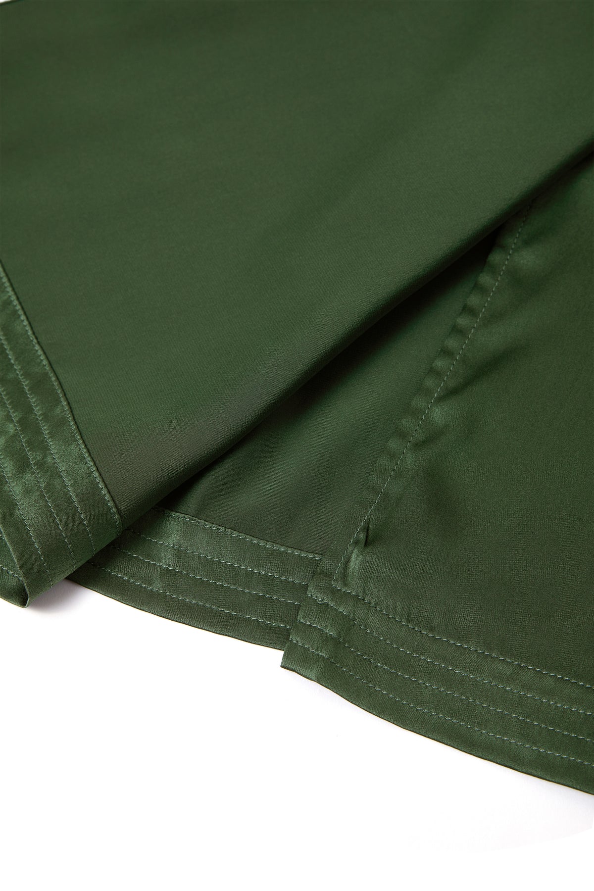Viridian Lake Chemise and Robe Set In Mulberry Silk - Pine Shadow