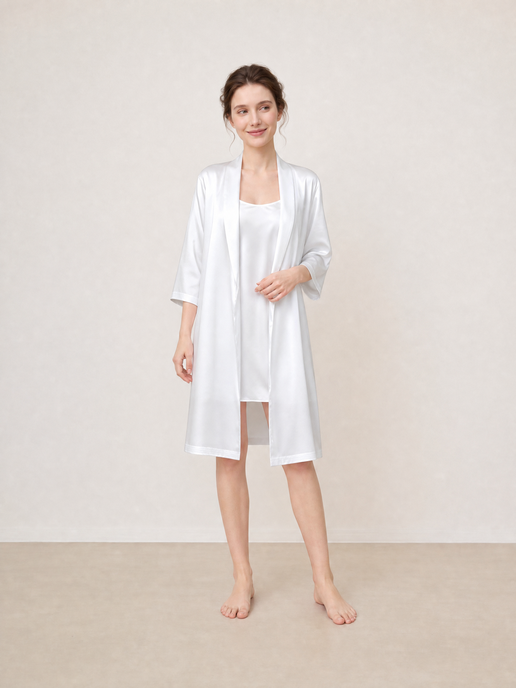 Lunar Glow Chemise and Robe Set In Mulberry Silk - Moonbeam