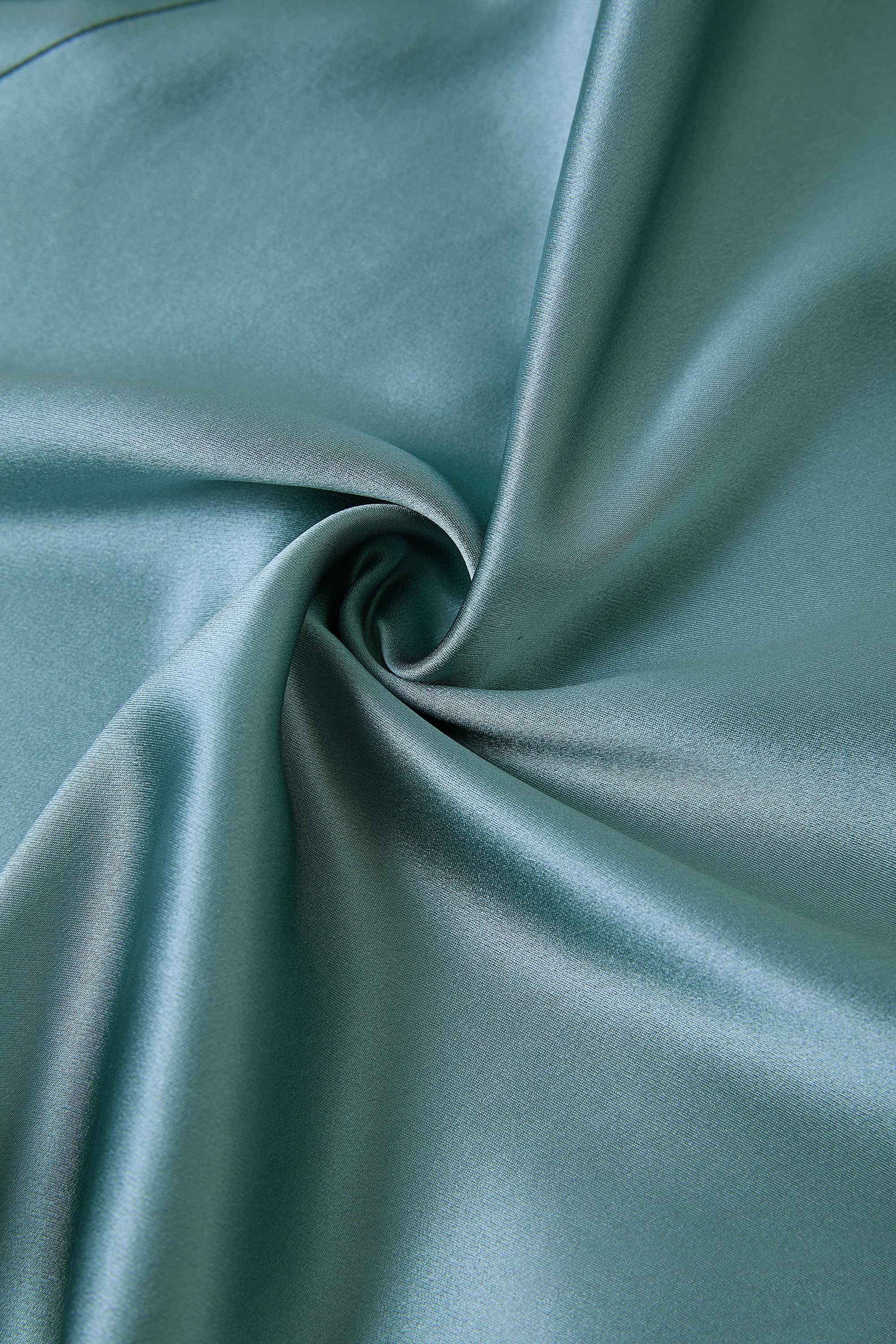 Viridian Lake Silk Pajama Set In Mulberry Silk - Twilight Sea