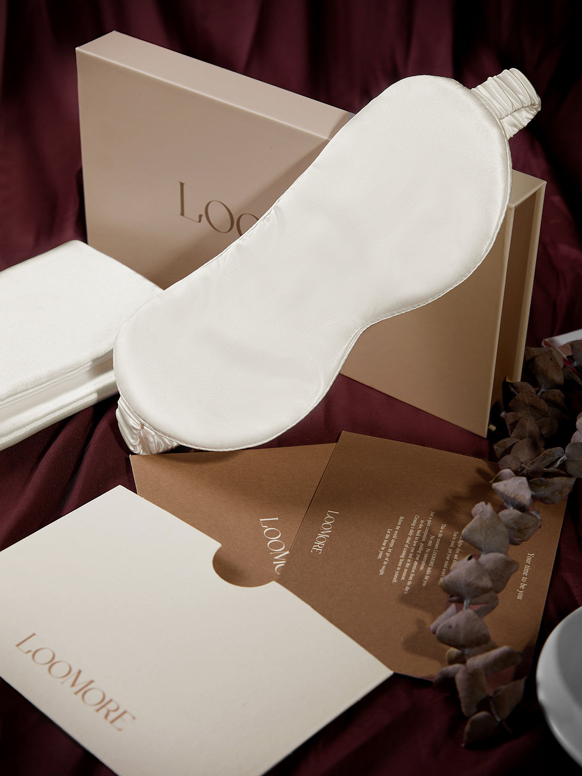 Lunar Glow Eye Mask In Mulberry Silk - Moonbeam