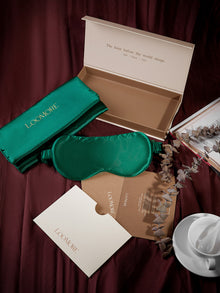 Viridian Lake Eye Mask In Mulberry Silk - Pine Shadow
