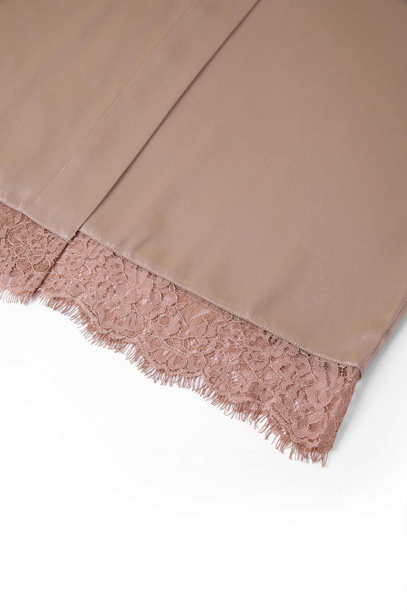 Wheat Shadows Robe In Mulberry Silk - Latte Harvest