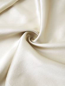 Wheat Shadows Robe In Mulberry Silk - Field Straw