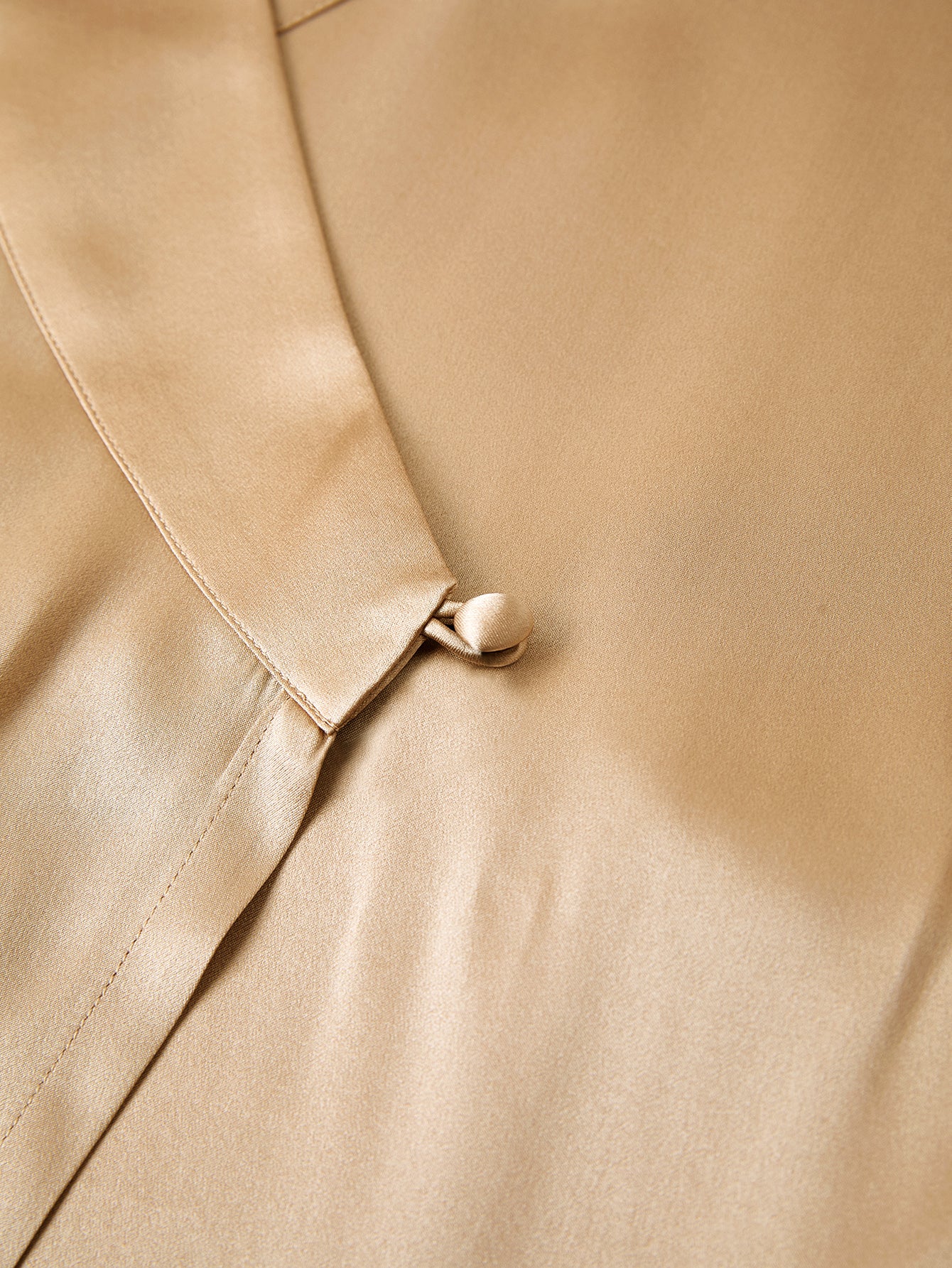 Wheat Shadows Robe In Mulberry Silk - Sunlit Chaff