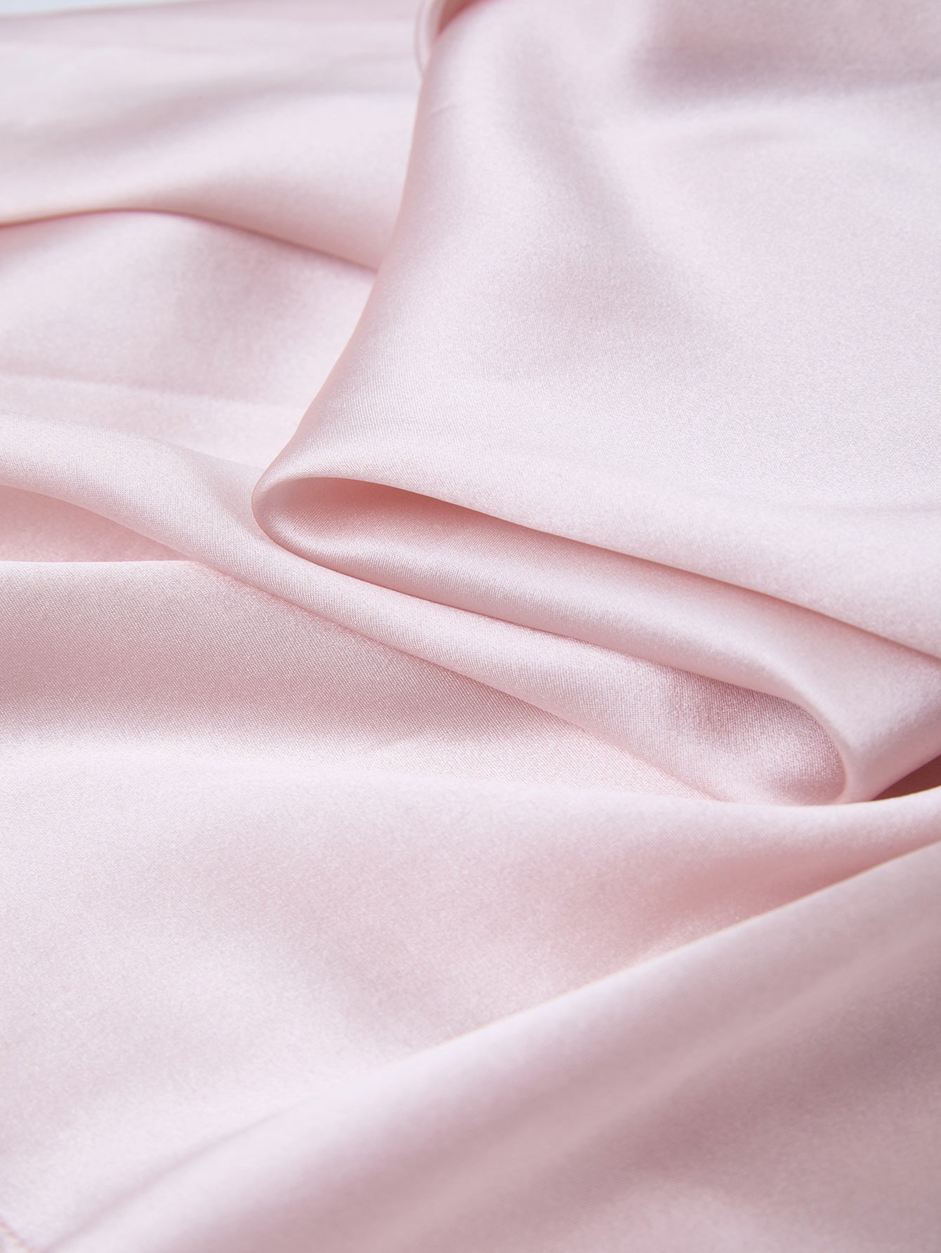 Blushing Skies Chemise and Robe Set In Mulberry Silk - Lilac Cloud